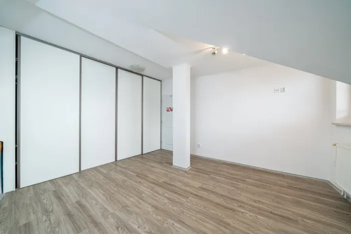 Prodej bytu 3+1, Olomouc, Chválkovická, 92 m2