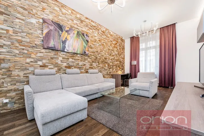 Prodej bytu 2+1, Praha - Staré Město, Křižovnická, 71 m2