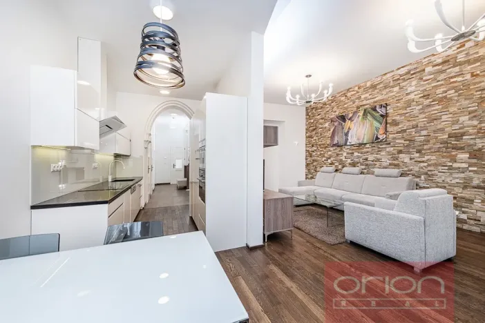 Prodej bytu 2+1, Praha - Staré Město, Křižovnická, 71 m2