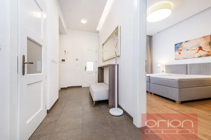 Prodej bytu 2+1, Praha - Staré Město, Křižovnická, 71 m2
