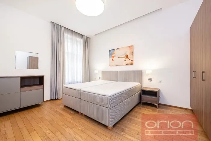 Prodej bytu 2+1, Praha - Staré Město, Křižovnická, 71 m2