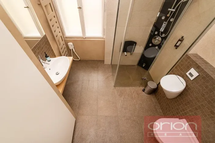 Prodej bytu 2+1, Praha - Staré Město, Křižovnická, 71 m2