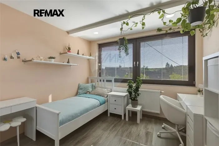 Prodej vícegeneračního domu, Vrané nad Vltavou, Ve Strouze, 182 m2