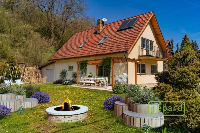 Prodej rodinného domu, Čisovice - Bojov, 170 m2