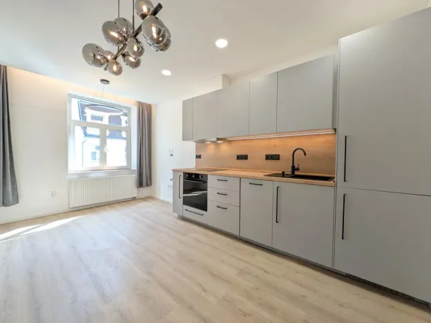Pronájem bytu 3+kk, Cheb, Na Hradčanech, 69 m2