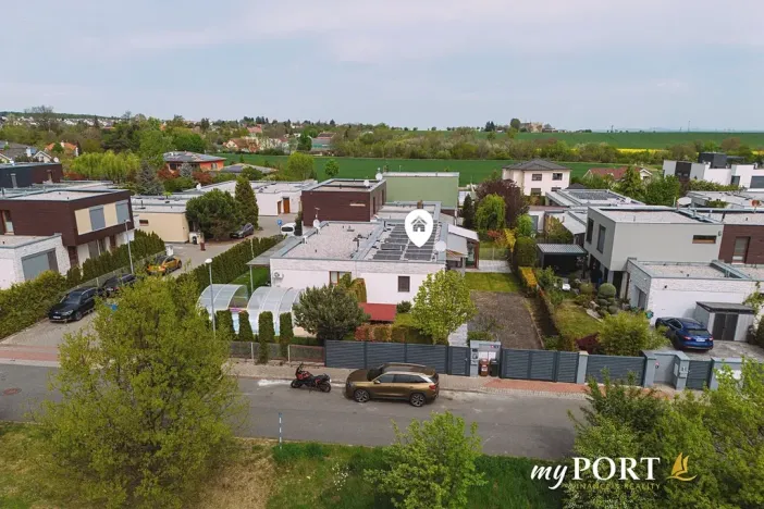 Prodej rodinného domu, Praha - Březiněves, K Březiněvsi, 90 m2