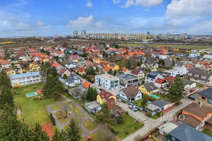 Pronájem bytu 3+kk, Praha - Šeberov, Na proutcích, 79 m2
