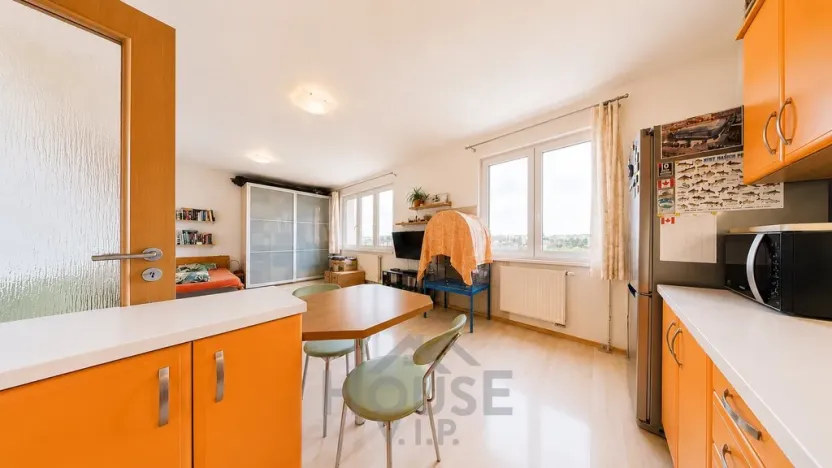 Prodej bytu 1+kk, Praha - Stodůlky, Na Výrovně, 37 m2