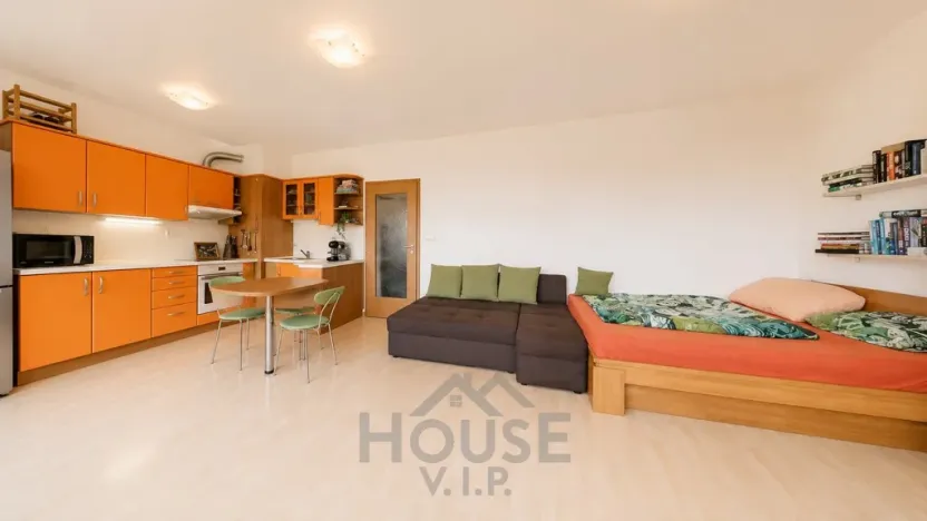 Prodej bytu 1+kk, Praha - Stodůlky, Na Výrovně, 37 m2