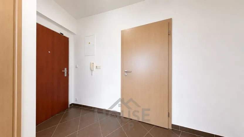 Prodej bytu 1+kk, Praha - Stodůlky, Na Výrovně, 37 m2