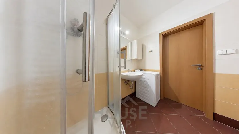 Prodej bytu 1+kk, Praha - Stodůlky, Na Výrovně, 37 m2