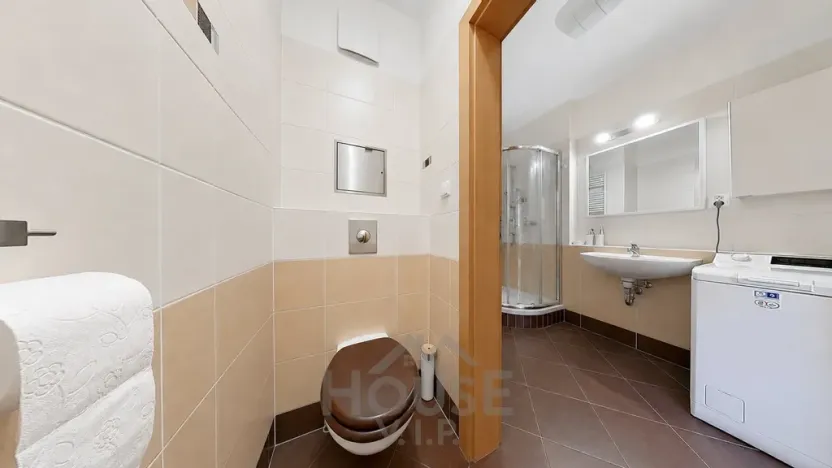 Prodej bytu 1+kk, Praha - Stodůlky, Na Výrovně, 37 m2