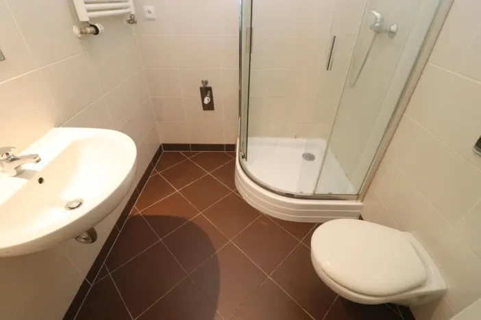 Pronájem bytu 2+kk, Praha - Hloubětín, Nademlejnská, 44 m2