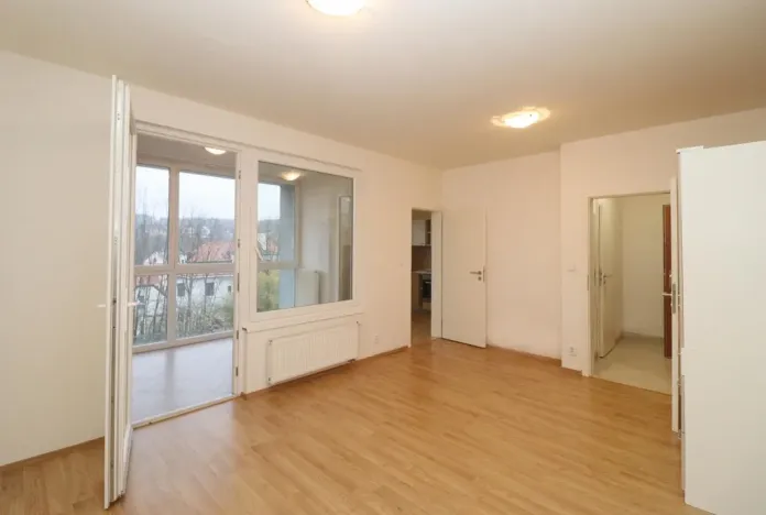 Pronájem bytu 2+kk, Praha - Hloubětín, Nademlejnská, 44 m2