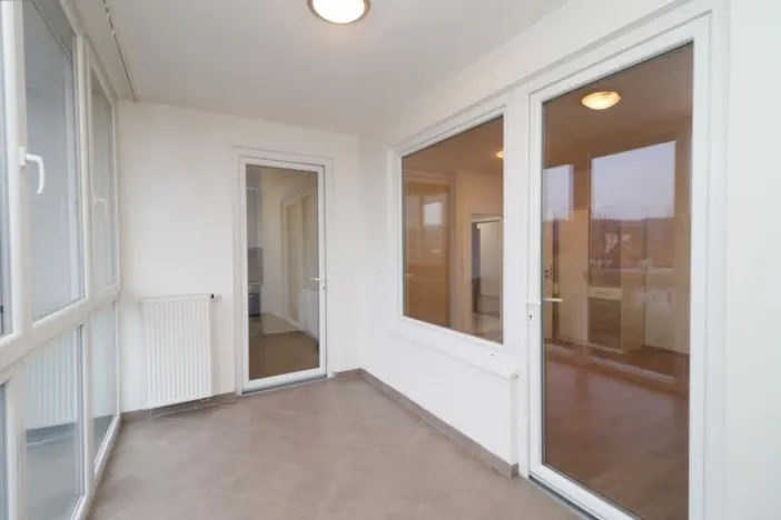 Pronájem bytu 2+kk, Praha - Hloubětín, Nademlejnská, 44 m2