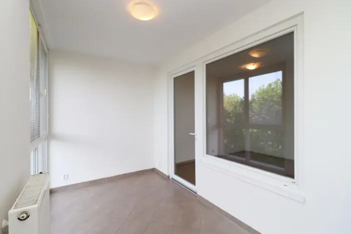 Pronájem bytu 2+kk, Praha - Hloubětín, Nademlejnská, 41 m2