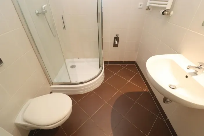 Pronájem bytu 2+kk, Praha - Hloubětín, Nademlejnská, 41 m2