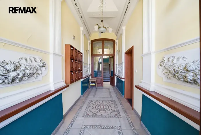 Prodej bytu 2+1, Karlovy Vary, Libušina, 66 m2