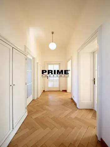 Pronájem kanceláře, Praha - Střešovice, Slunná, 270 m2