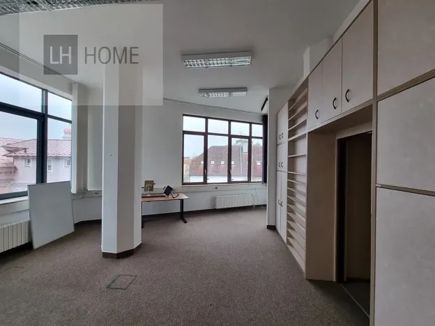 Pronájem obchodního prostoru, Plzeň, 30 m2