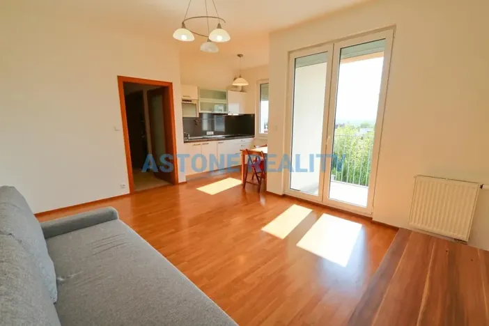 Pronájem bytu 1+kk, Praha - Stodůlky, Radouňova, 33 m2