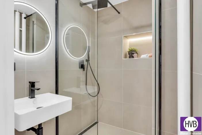 Prodej bytu 3+kk, Praha, Černokostelecká, 61 m2