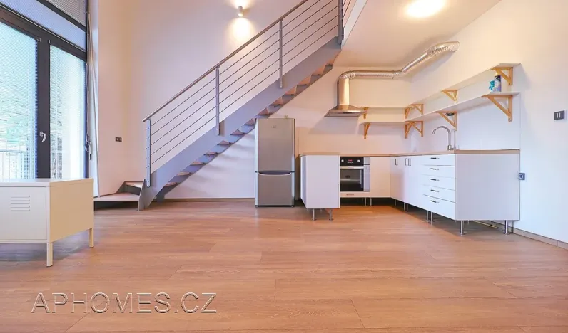Pronájem bytu 2+kk, Praha - Libeň, U libeňského pivovaru, 57 m2