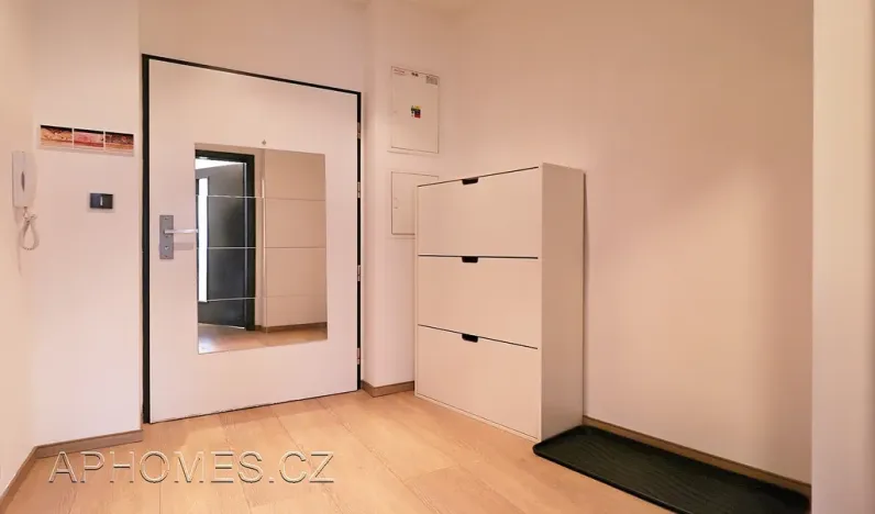 Pronájem bytu 2+kk, Praha - Libeň, U libeňského pivovaru, 57 m2