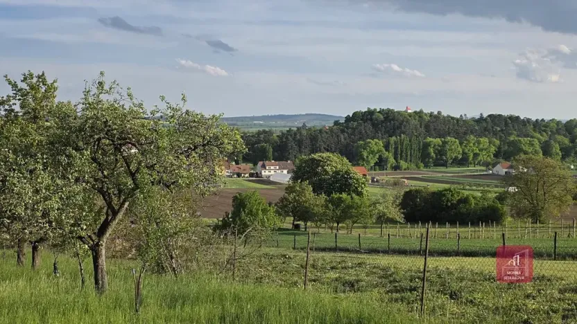 Prodej pole, Tvarožná, 1232 m2