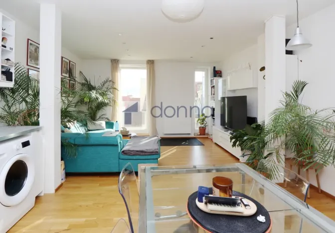 Pronájem bytu 2+kk, Praha, Varšavská, 57 m2