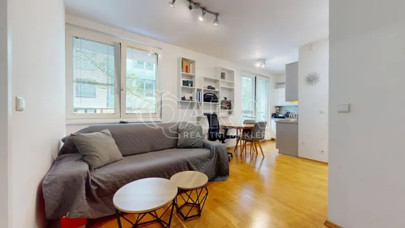 Pronájem bytu 2+kk, Praha - Smíchov, Karla Engliše, 38 m2