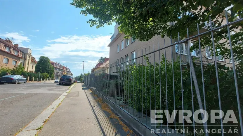Prodej bytu 2+1, Praha - Smíchov, Fráni Šrámka, 60 m2