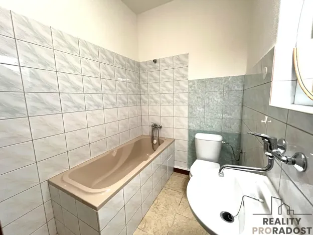 Pronájem bytu 2+1, Moravský Krumlov, Tiskárenská, 55 m2