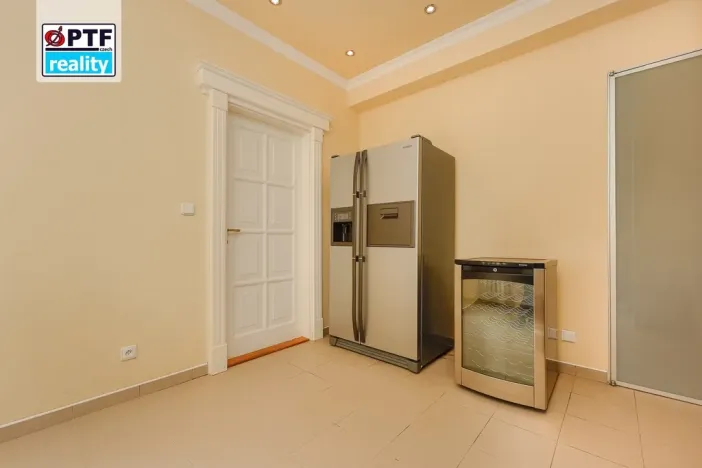 Prodej rodinného domu, Skořice, 277 m2