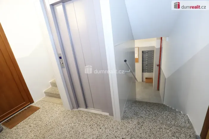 Prodej bytu 1+1, Chodov, Luční, 36 m2