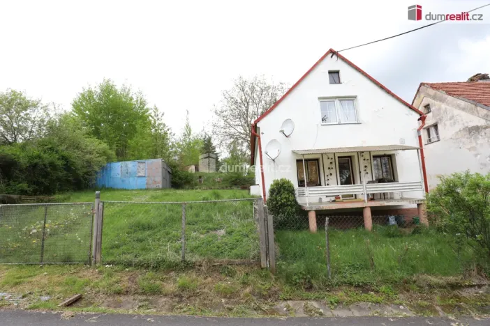 Prodej rodinného domu, Chlum Svaté Maří, Zahradní, 160 m2