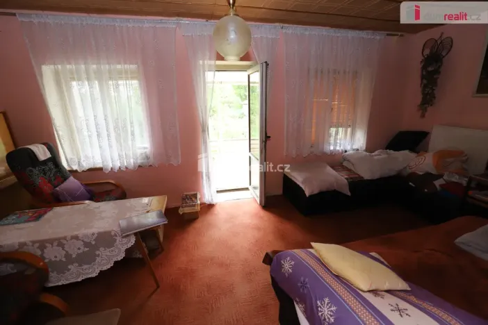 Prodej rodinného domu, Chlum Svaté Maří, Zahradní, 160 m2