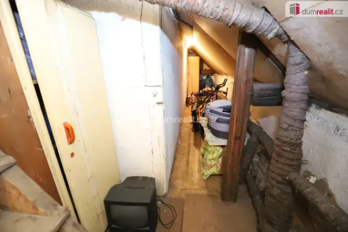 Prodej rodinného domu, Chlum Svaté Maří, Zahradní, 160 m2