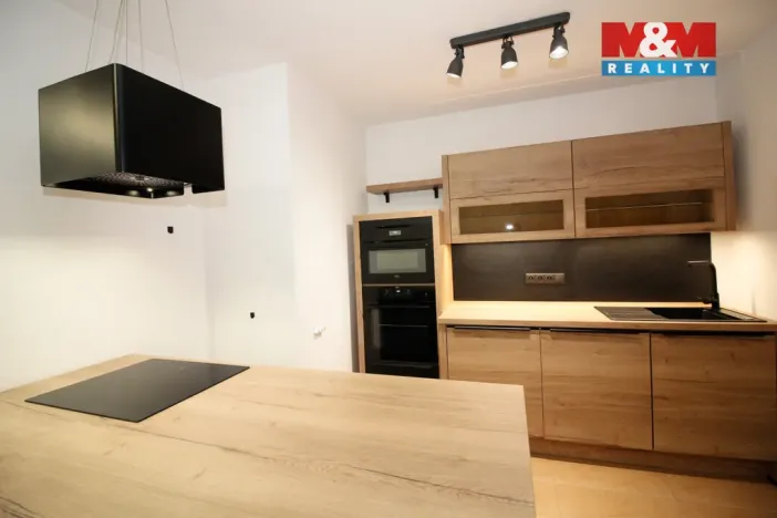 Pronájem bytu 2+kk, Horoměřice, Velvarská, 45 m2