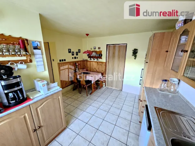 Prodej rodinného domu, Zruč-Senec - Senec, U koupaliště, 200 m2