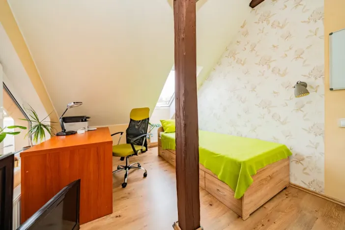 Prodej bytu 4+1, Unhošť, Křivoklátská, 146 m2