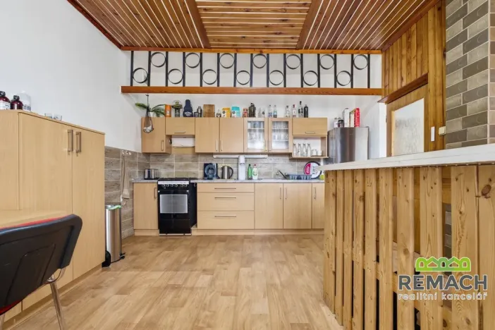 Prodej rodinného domu, Záhorovice, 308 m2
