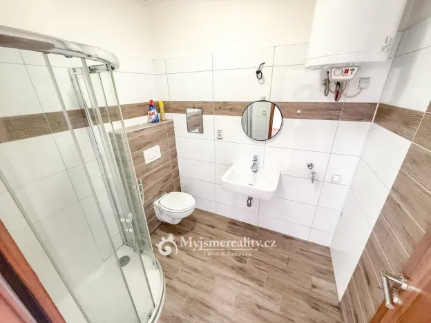 Pronájem bytu 1+kk, Znojmo, Jiráskova, 33 m2