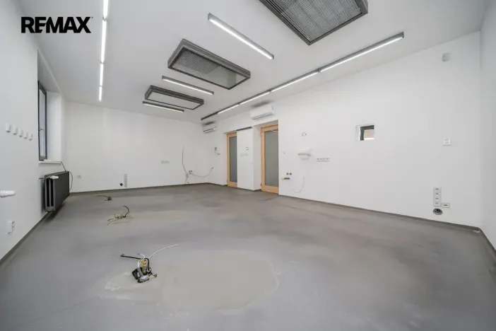 Pronájem ordinace, Ostrava - Mariánské Hory, Tvorkovských, 118 m2
