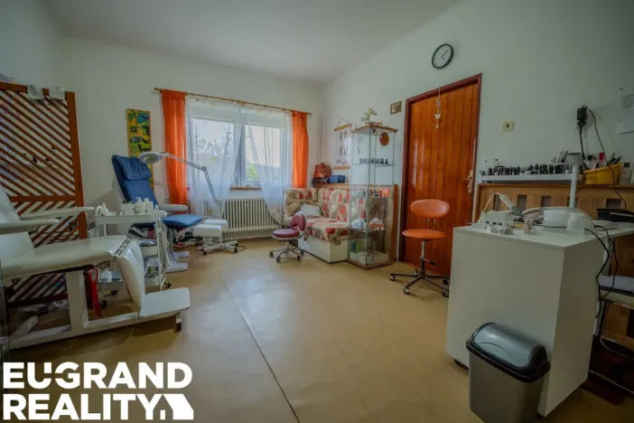 Prodej rodinného domu, Nový Bor - Janov, 350 m2