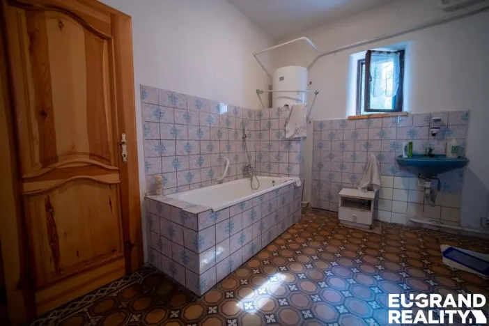 Prodej rodinného domu, Nový Bor - Janov, 350 m2