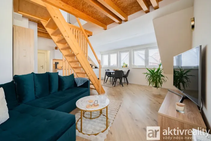 Pronájem bytu 1+kk, Praha - Dolní Chabry, Libědická, 64 m2