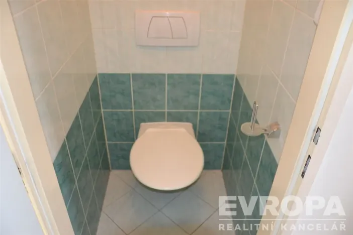 Pronájem bytu 2+kk, Praha - Kyje, Lásenická, 52 m2