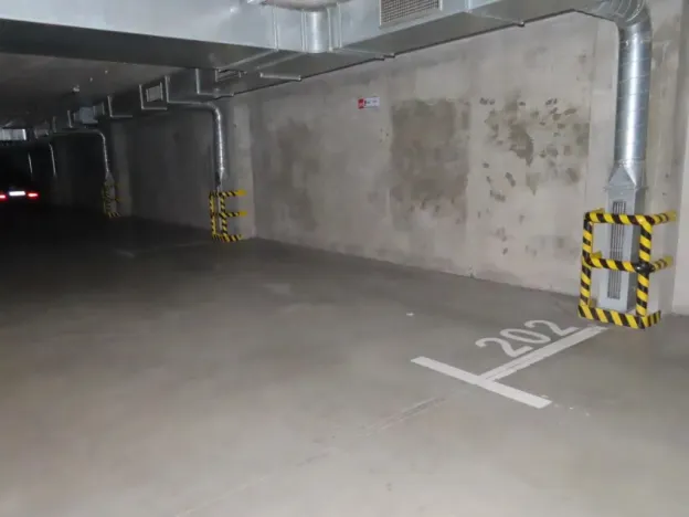 Prodej garážového stání, Praha - Kyje, Pelušková, 20 m2
