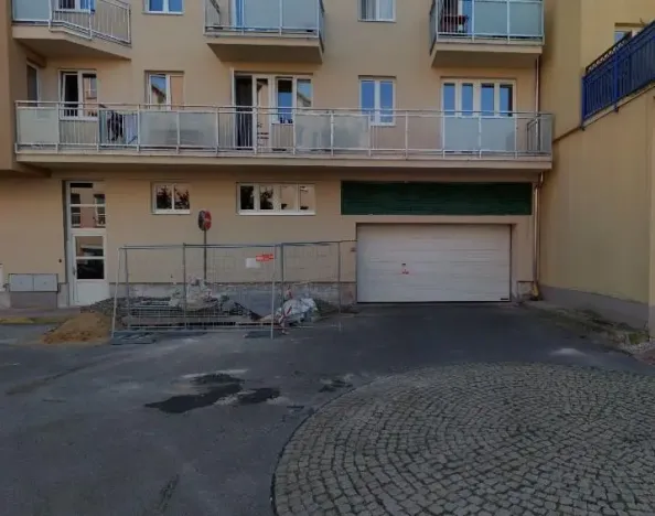 Prodej garážového stání, Praha - Kyje, Pelušková, 20 m2